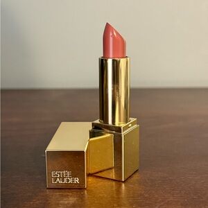 Estee Lauder Lipstick - Knockout Nude